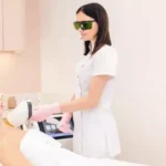 Czy depilacja laserowa boli?